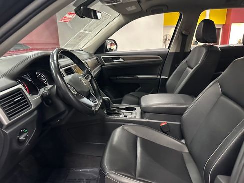 Used 2021 Volkswagen Atlas SE FWD image 15