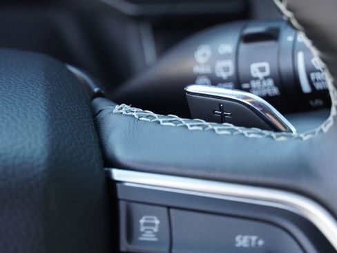 Used 2022 Jeep Grand Cherokee L Laredo image 17