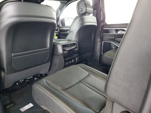 New 2026 Jeep Grand Wagoneer Limited AWD/4WD image 11