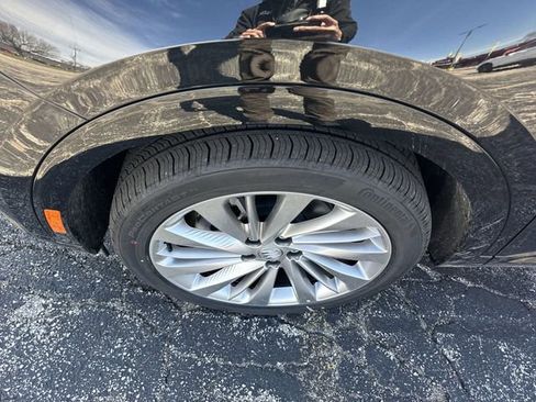 New 2026 Buick Envision Avenir image 10