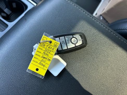 Used 2022 Ford Expedition XLT RWD image 29