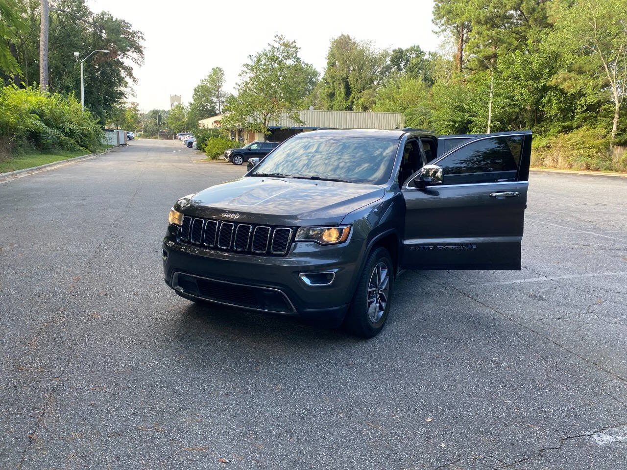 Used 2020 Jeep Grand Cherokee Limited w/ Luxury Group II AWD/4WD image 58