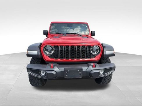 Used 2024 Jeep Wrangler Unlimited Rubicon w/ Convenience Group AWD/4WD image 9