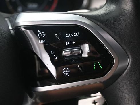 Used 2025 Jaguar F-PACE R-Dynamic S image 18