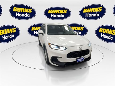 Certified 2023 Honda HR-V LX image 2