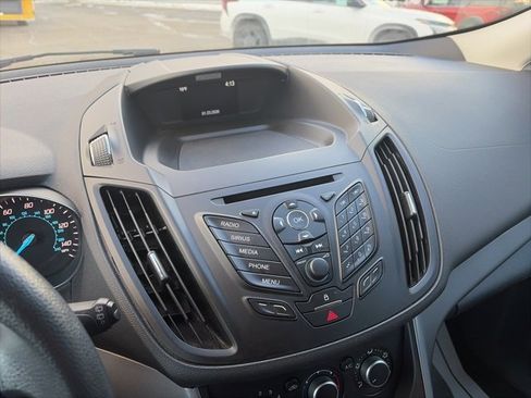 Used 2016 Ford Escape SE image 9