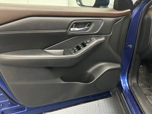 Certified 2023 Nissan Rogue SV w/ SV Premium B Package image 17