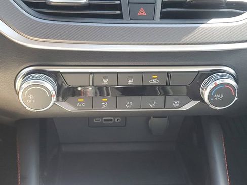 New 2025 Nissan Altima 2.5 SR image 16