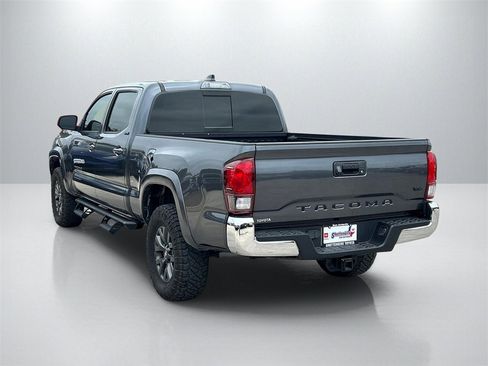 Used 2022 Toyota Tacoma SR5 image 7