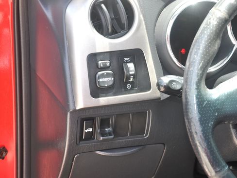Used 2003 Toyota Matrix XR FWD image 29