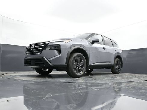 New 2026 Nissan Rogue SV w/ Cold Weather Package AWD/4WD image 32