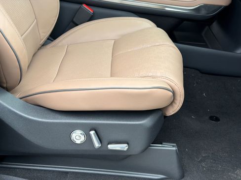 New 2026 Lincoln Navigator L Black Label image 13