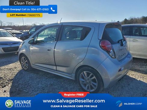 Used 2014 Chevrolet Spark LT image 3