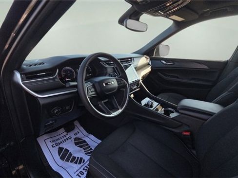 Used 2024 Jeep Grand Cherokee L Laredo w/ Luxury Tech Group I image 20