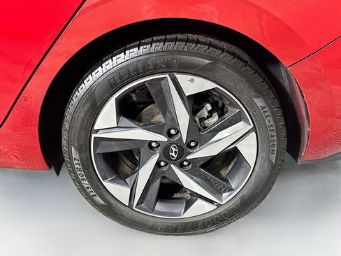 Used 2023 Hyundai Elantra SEL w/ Convenience Package image 37