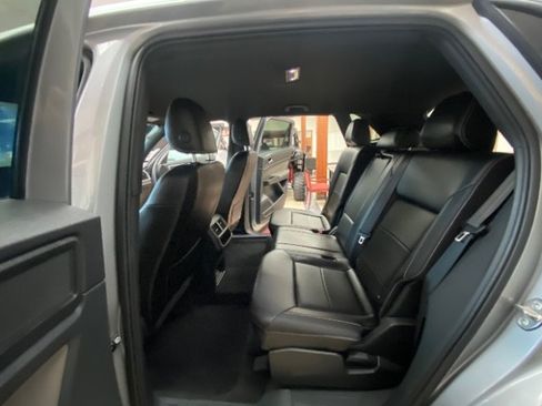 Used 2022 Volkswagen Atlas Cross Sport SE AWD/4WD image 12