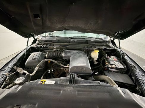 Used 2017 RAM 1500 Express RWD image 24