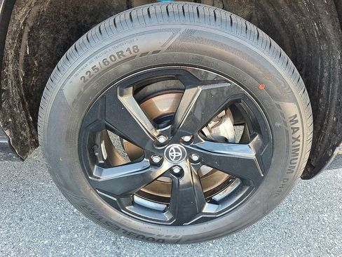 Used 2020 Toyota RAV4 XSE AWD/4WD image 8