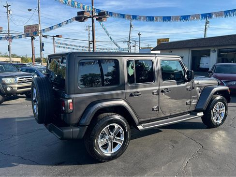 Used 2020 Jeep Wrangler Unlimited Sahara image 5