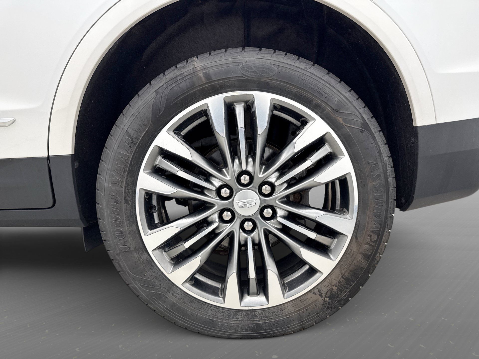 Used 2018 Cadillac XT5 Premium Luxury AWD/4WD image 26