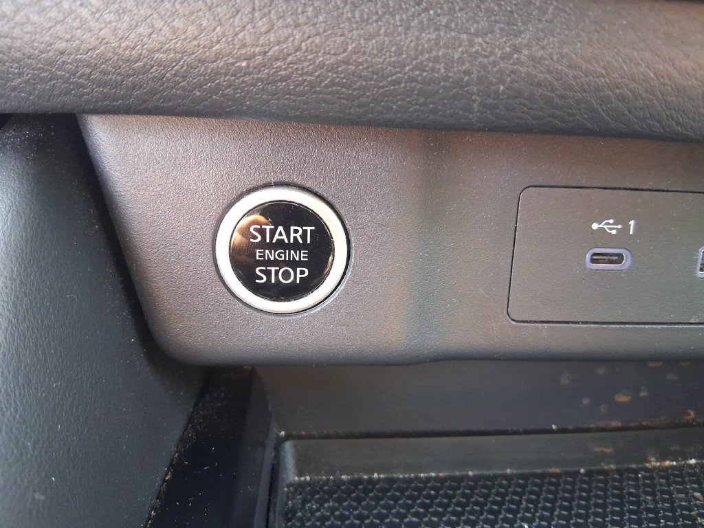Used 2023 Nissan Rogue SL w/ SL Premium Package FWD image 29