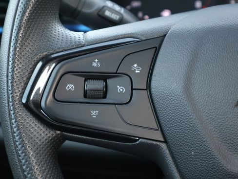 Used 2025 Chevrolet Trax LS image 11