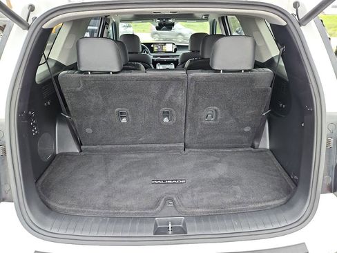 Used 2023 Hyundai Palisade Limited w/ Cargo Package FWD image 14