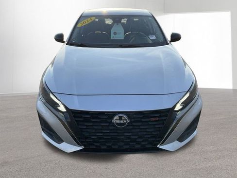 Certified 2024 Nissan Altima 2.5 SR image 6