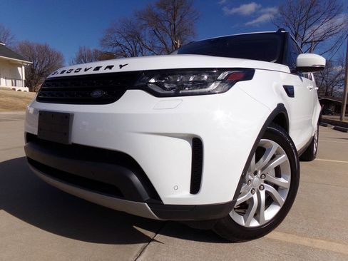 Used 2019 Land Rover Discovery HSE image 4