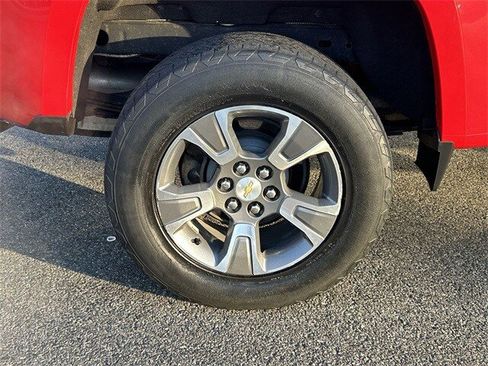 Used 2015 Chevrolet Colorado Z71 image 12