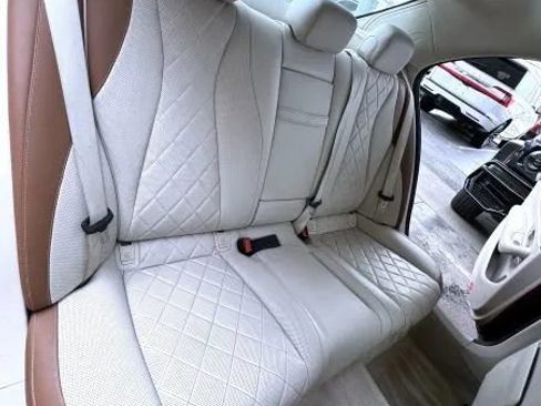 Used 2017 Mercedes-Benz E 300 4MATIC image 24