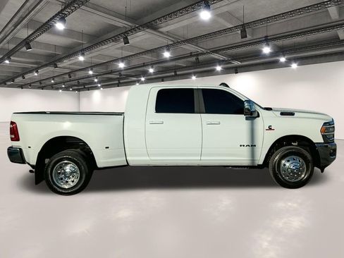Used 2024 RAM 3500 Laramie image 17