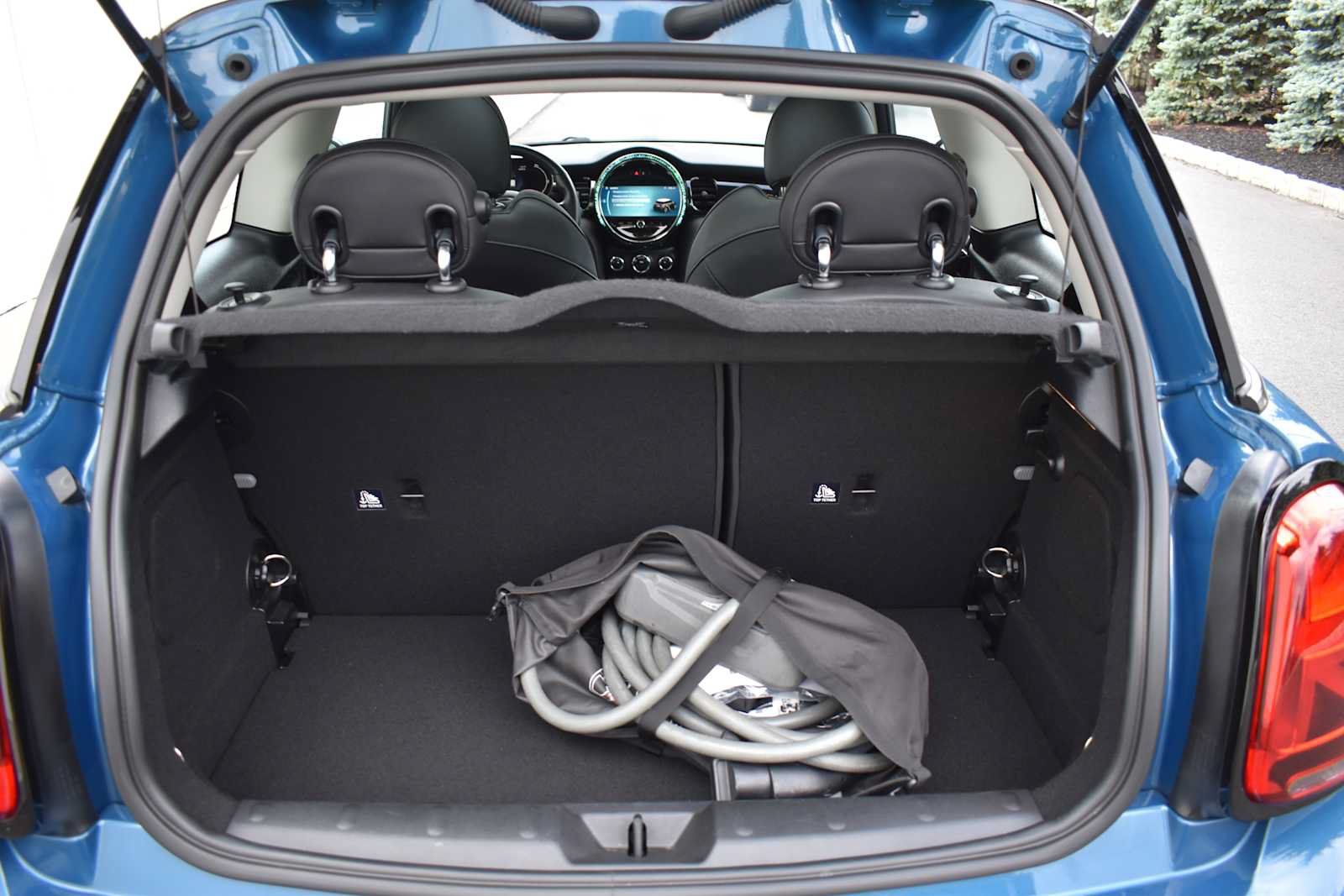 Used 2024 MINI Cooper SE FWD image 8