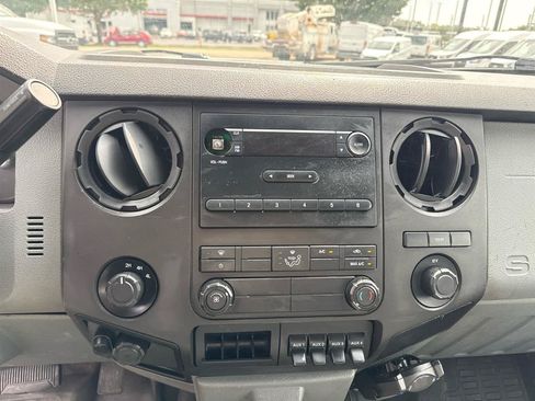 Used 2015 Ford F550 4x4 Crew Cab Super Duty image 14