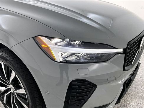 Used 2024 Volvo XC60 B5 Ultimate w/ Protection Package Premier image 39