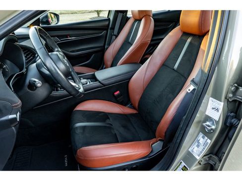 Used 2024 MAZDA MAZDA3 s image 12