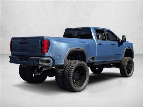 Used 2024 GMC Sierra 3500 Denali Ultimate image 9