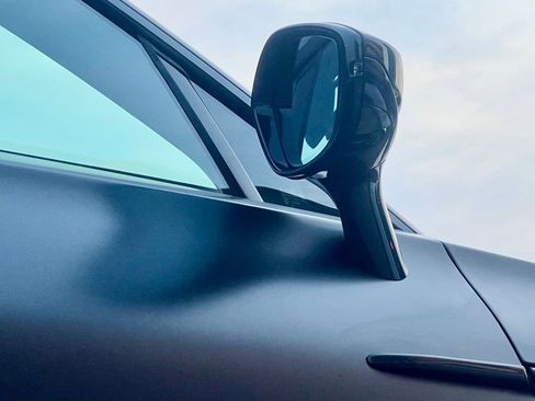 Used 2022 Aston Martin DBX Base image 16