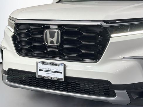 Used 2024 Honda Pilot Touring image 14