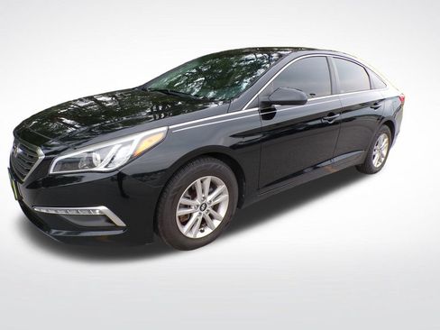 Used 2015 Hyundai Sonata SE FWD image 2