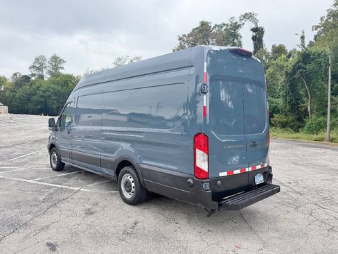 Used 2019 Ford Transit 250 148 High Roof Extended RWD image 7