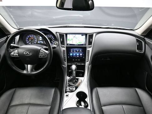 Used 2017 INFINITI Q50 Signature Edition w/ All Weather Package (L93) AWD/4WD image 12