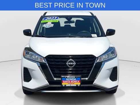 Used 2023 Nissan Kicks S FWD image 2