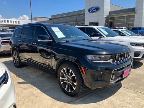 Used 2023 Jeep Grand Cherokee L Overland w/ Luxury Tech Group IV AWD/4WD image 9