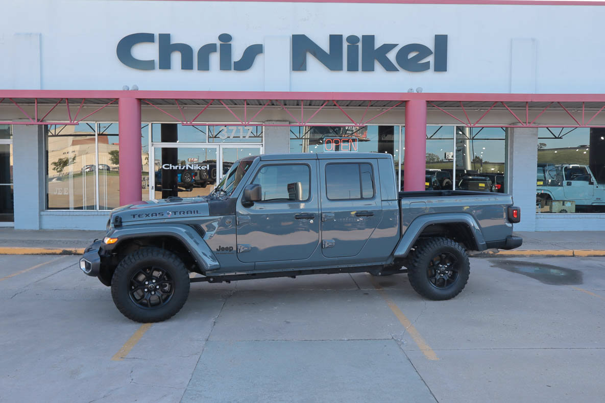 Used 2025 Jeep Gladiator Mojave AWD/4WD image 1