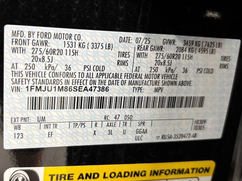 Used 2025 Ford Expedition Platinum AWD/4WD image 11