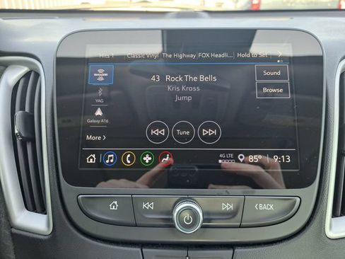 Used 2024 Chevrolet Malibu LT FWD image 21