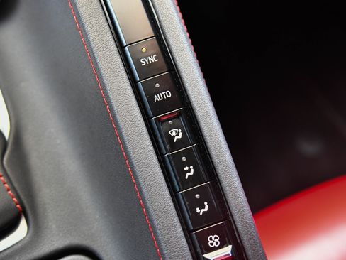 Used 2024 Chevrolet Corvette Stingray Convertible w/ 1LT image 32