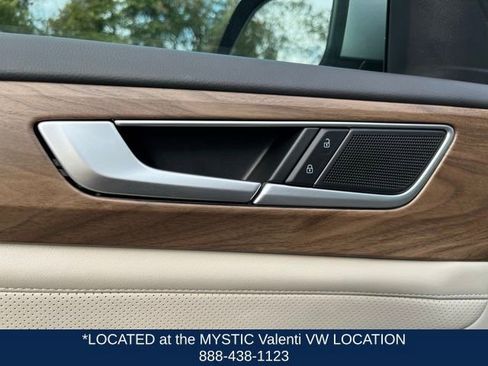 Certified 2024 Volkswagen Atlas SE image 34