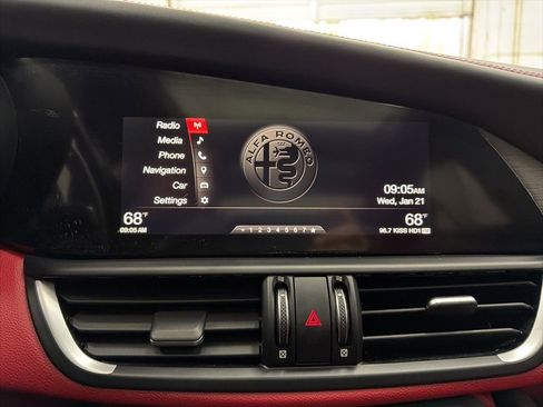 Used 2019 Alfa Romeo Giulia Ti w/ Quick Order Package 22Z Lusso image 34